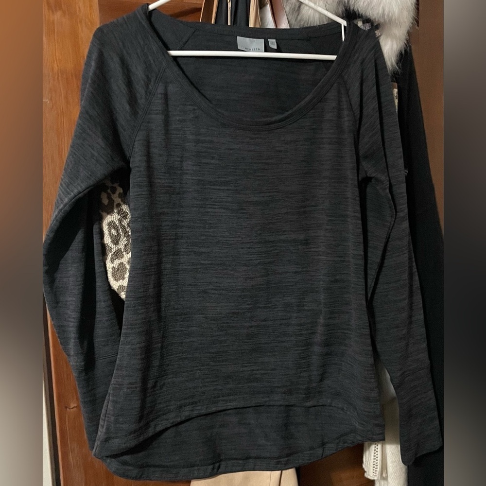 Euc Athleta Womens Black/GrayNo Sweatin
Sharkbite Pullover